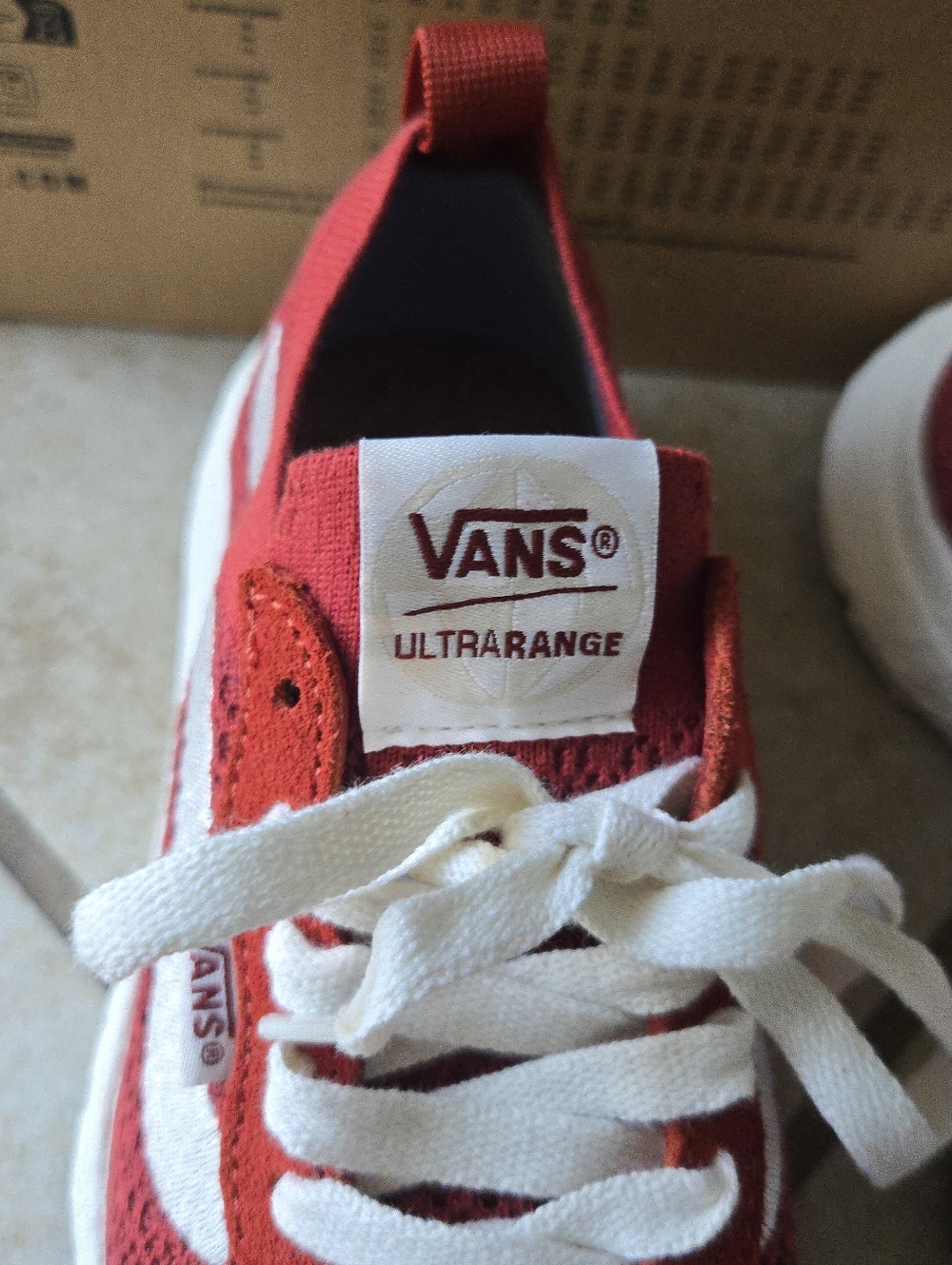 Vans Ultrarange Vr3 Knitted Women Size 5 Red And White Lightweight 042026 - Picture 3 of 8